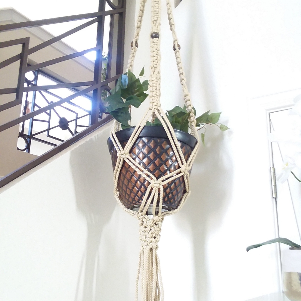 🛑SOLD🛑PLANTER HANGING MACRAME